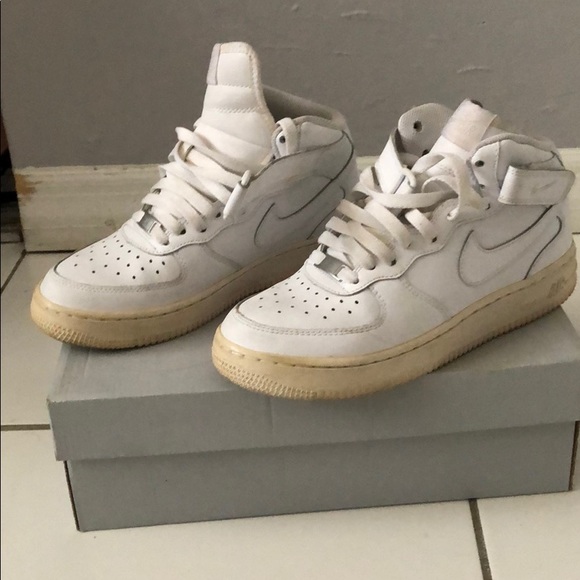 Air Force 1 Mid (GS) - Picture 1 of 5